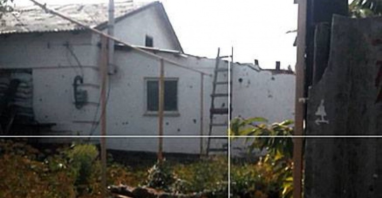Во время обстрела в Зайцево пострадал дом мирных жителей