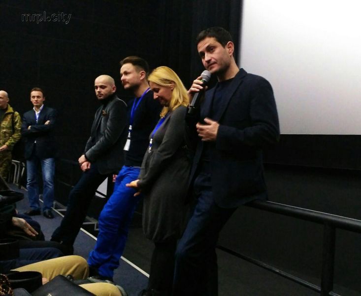 В Мариуполе презентовали фильм о защитниках Донецкого аэропорта «Киборги» (ФОТО)