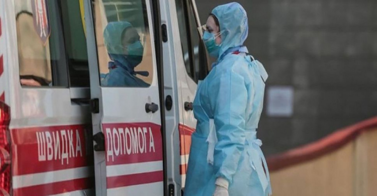 В Украине число заразившихся коронавирусом за сутки увеличилось на 12 тысяч