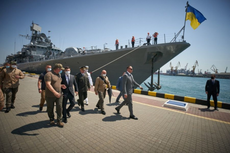 Владимир Зеленский: украинский флот оснастят ракетным оружием