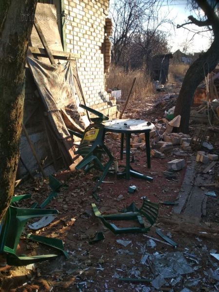 На Донетчине минометным обстрелом уничтожены дома жителей Южного (ФОТО)