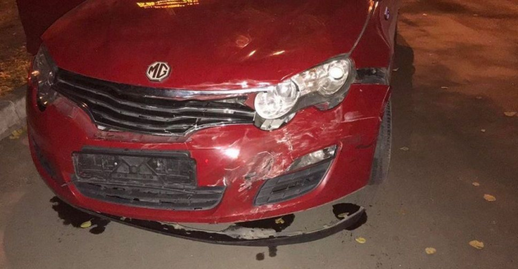 В Мариуполе столкнулись легковушки: пассажира госпитализировали в больницу