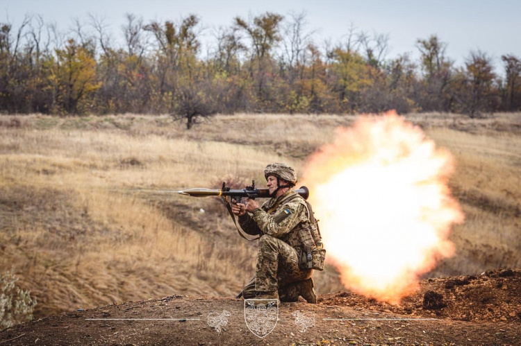 На Донеччині ЗСУ відбили понад 40 атак на трьох напрямках – ситуація та карта