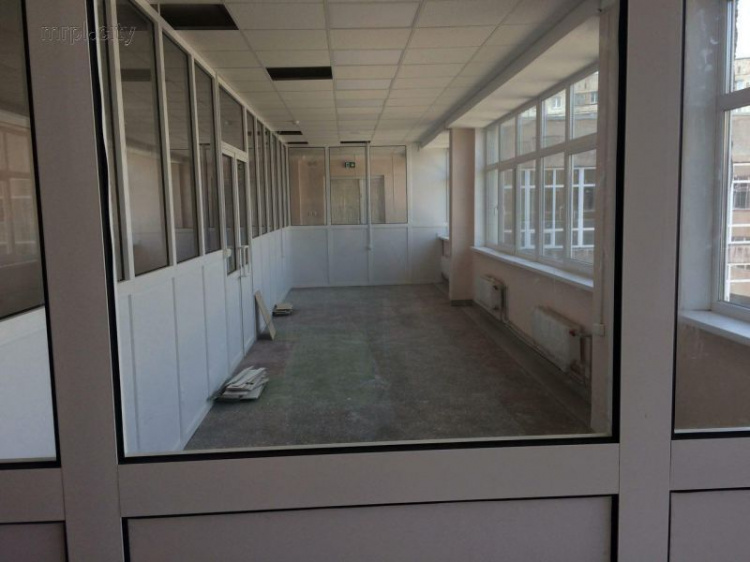 В Мариуполе завершается капитальный ремонт опорной школы № 66 (ФОТО)