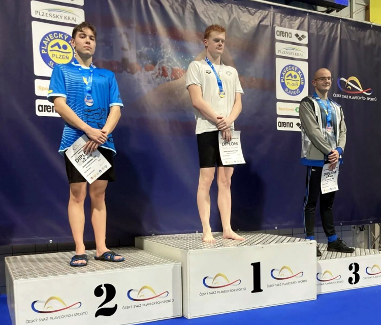 Маріуполець зробив хет-трик на чемпіонаті Чехії з плавання