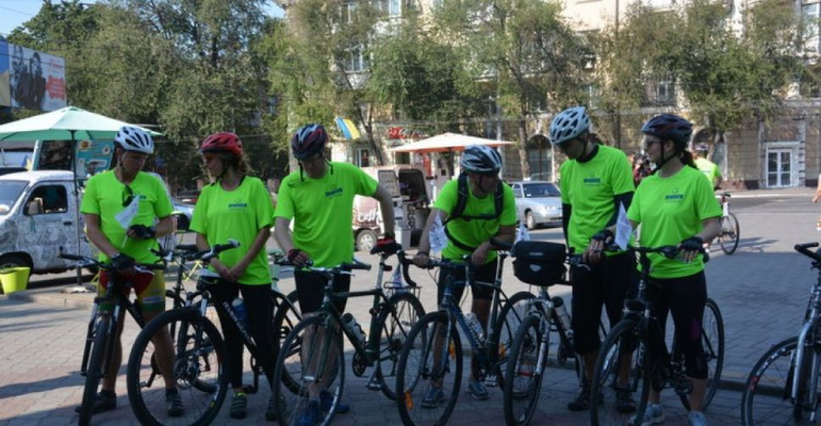 Из Мариуполя стартовал велопробег жителей Литвы по городам Приазовья и Донбасса (ФОТО)