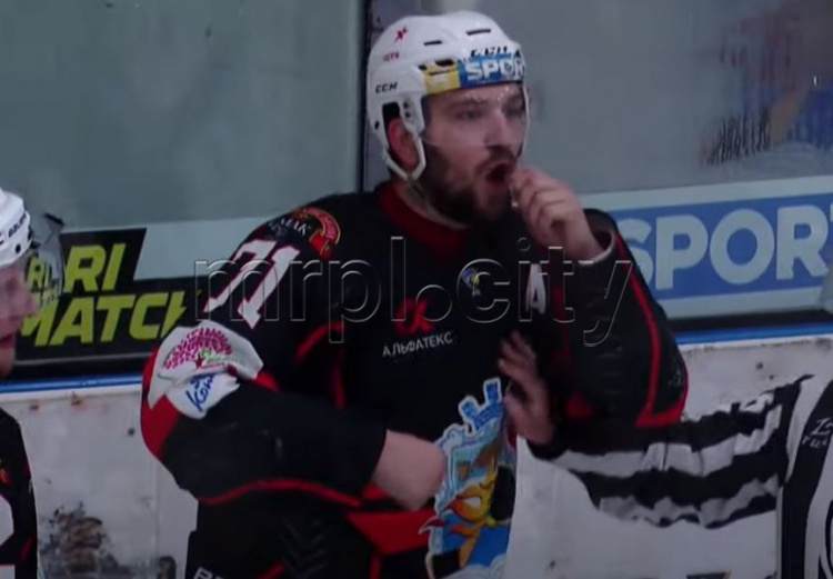 Расистский скандал в украинском хоккее: «Донбасс» требует наказать игрока «Кременчука»