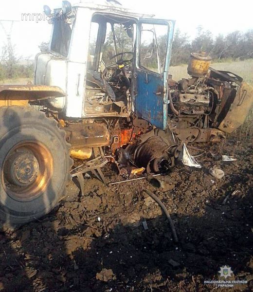 Пострадавшего от взрыва тракториста в тяжелом состоянии из Мариуполя доставили в Днепр (ФОТО)
