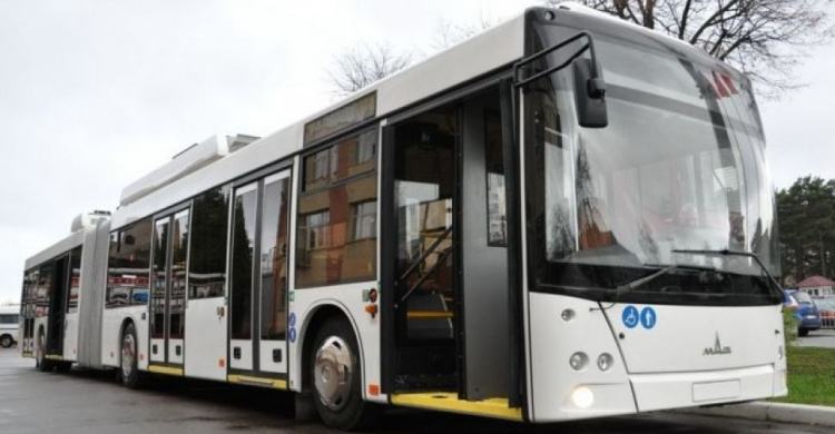 По Мариуполю начнут курсировать автобусы-гармошки и бесконтактные троллейбусы