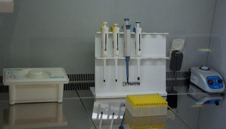 В Мариуполе провели первый ПЦР-анализ на коронавирус (ФОТО)