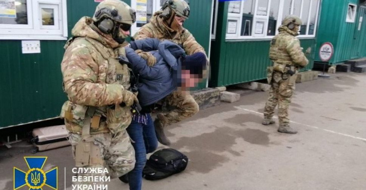 Искали шесть лет: СБ Украины задержала боевика (ФОТО+ВИДЕО)