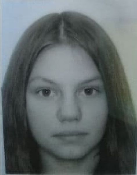 В Мариуполе по дороге из школы домой пропала 14-летняя девочка