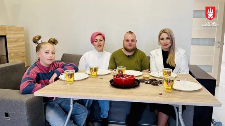 Втратив ногу та мріє про власну справу: захисник Маріуполя Дмитро Бондаренко отримав квартиру від 