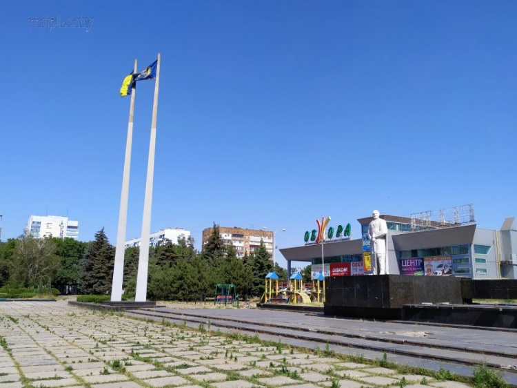 Сцену и фонтан на площади Свободы в Мариуполе построят в этом году (ФОТО)