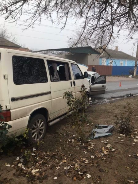 Смертельное ДТП: при въезде в Мариуполь водитель не справился с управлением (ФОТО)