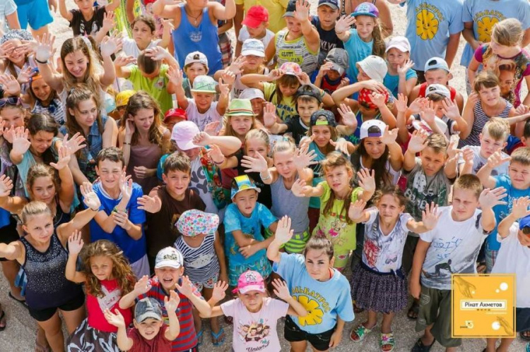 Детей из малообеспеченных семей и «серой зоны» зовут на «Мирное лето» в Святогорск