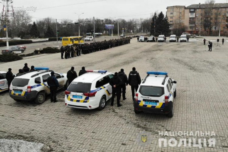 Для защиты мариупольцев вышли усиленные патрули (ФОТО)