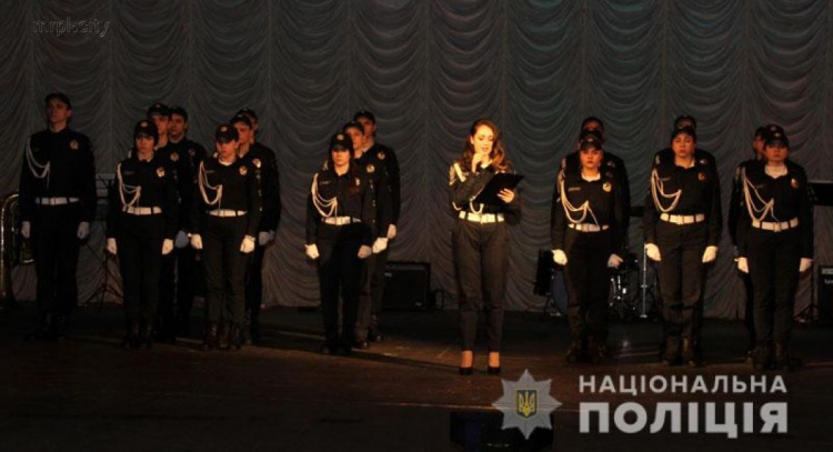 Сильные и красивые: в Мариуполе выбраны лучшие женщины-офицеры (ФОТО)