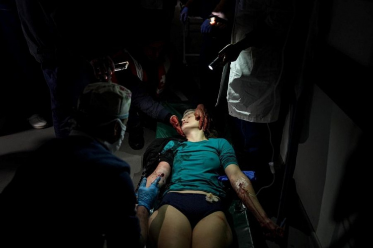 Исповедь врача с Левого берега Мариуполя: детей обезболивали перед смертью