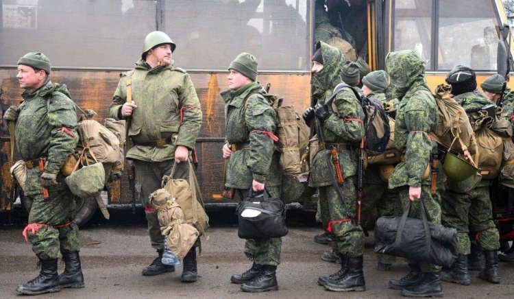 Українська розвідка завербувала російського військового, який допоміг вивести 11 окупантів
