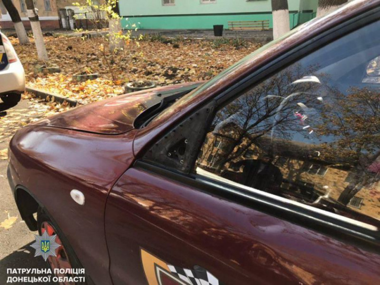 Мариупольский таксист с признаками наркотического опьянения сбежал с места ДТП (ФОТО)