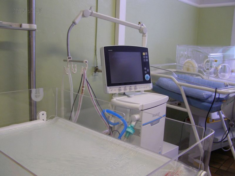 В Мариуполе самый маленький новорожденный в 2017 году весил 500 грамм (ФОТО)