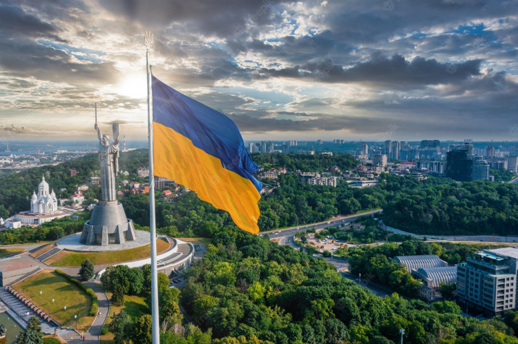 Що чекає на Україну після війни – економічний експерт спростував міфи про бідність та «вічні борги»