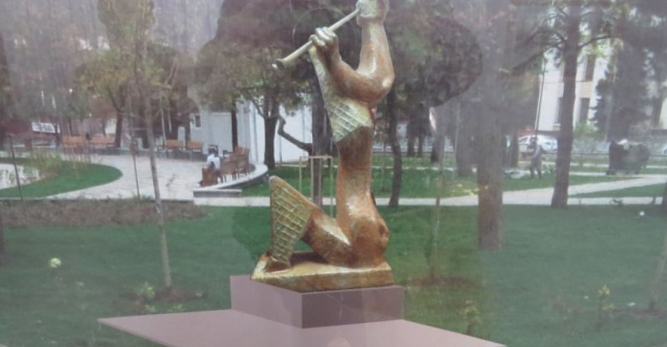 Мариуполю показали современные скульптуры, которые могут украсить центр города (ФОТО+ВИДЕО)