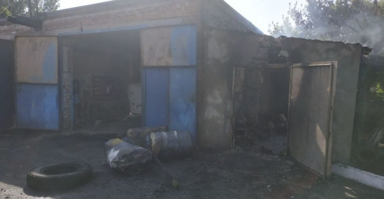 При пожаре в поселке под Мариуполем погиб мужчина