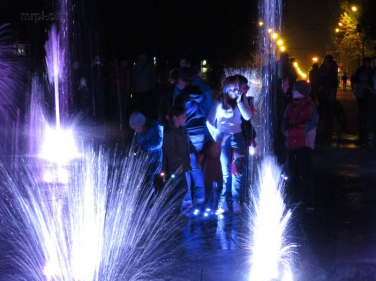 В Мариуполе повреждено оборудование нового «танцующего» фонтана (ФОТОФАКТ)
