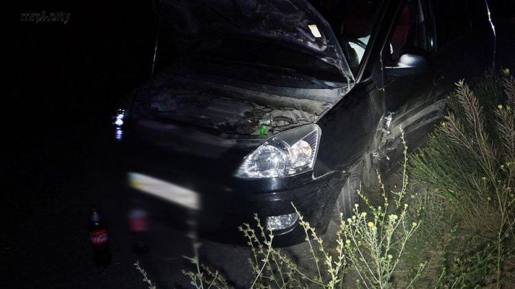 Ночное ДТП в Мариуполе: Chevrolet взял на таран Hyundai (ФОТО)