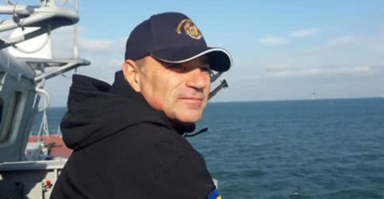 Глава ВМС Украины предложил себя в обмен на задержанных РФ моряков, двигавшихся в Мариуполь