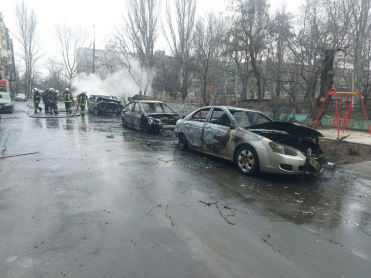 Россия обстреляла жилой район и коммунальное учреждение в Мариуполе (ОБНОВЛЕНО)