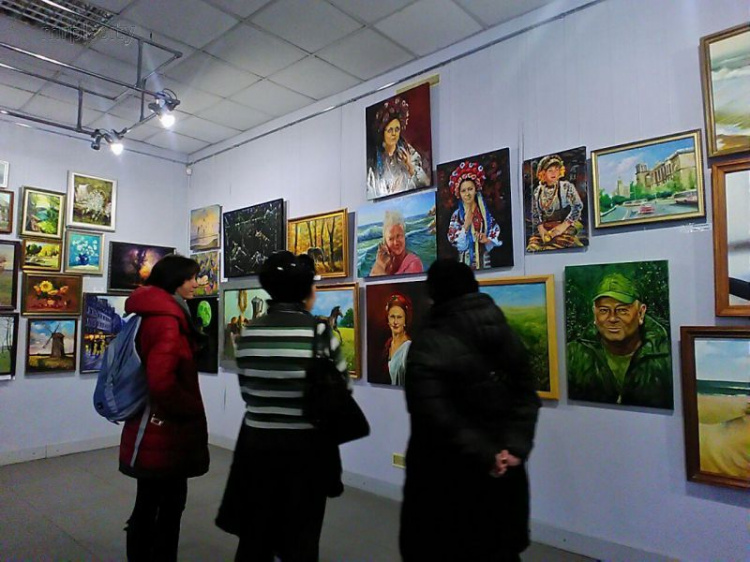 В Мариуполе открыли Всеукраинскую Рождественскую выставку мастеров хенд-мейда (ФОТО)