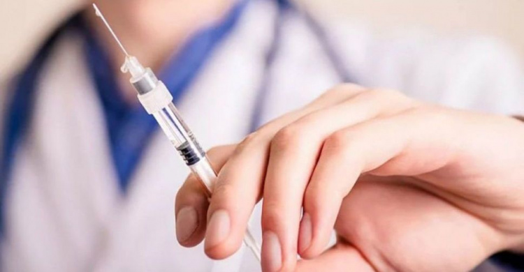 Вакцинация в пять этапов:  назван месяц, с которого украинцев начнут массово прививать от коронавируса