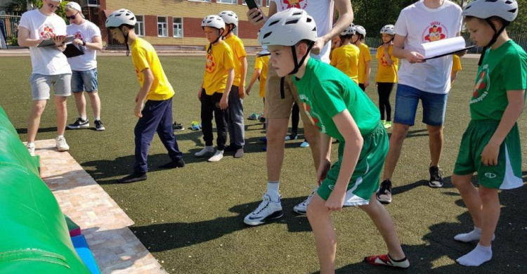 Мариупольские школьники соревнуются за спортзал своей мечты (ФОТО)