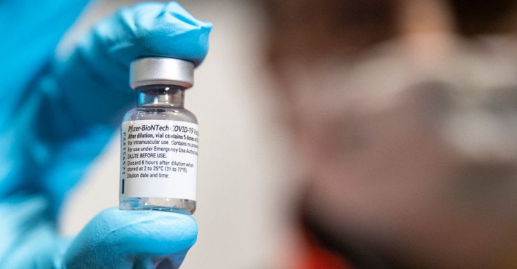 В Мариуполь поставят более 50 тысяч доз вакцины против коронавируса