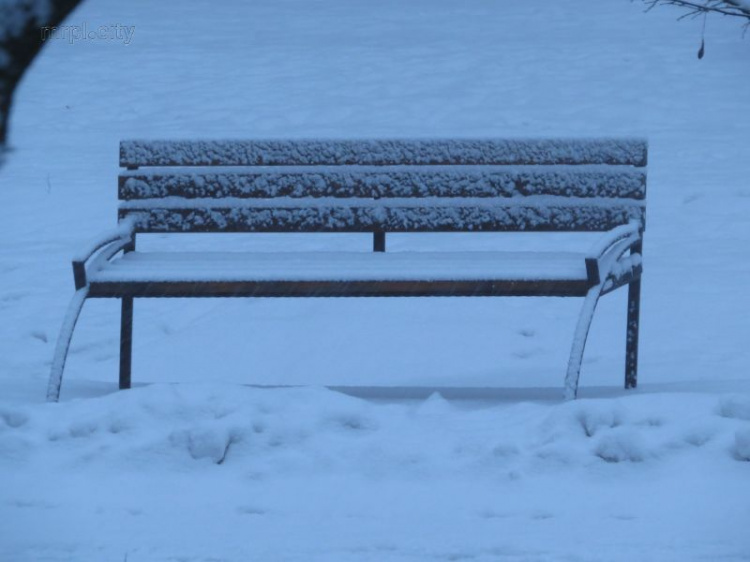 Коллапса не будет. Мариуполь справляется со снегопадом (ФОТО+ДОПОЛНЕНО)