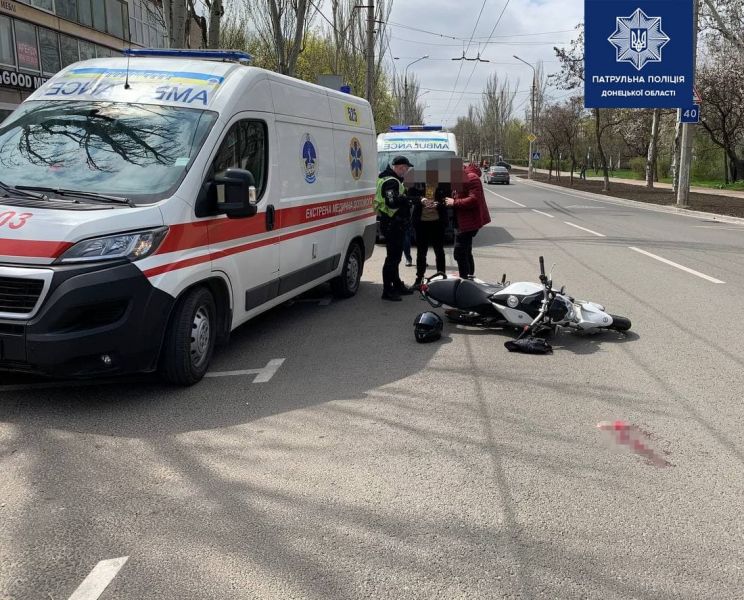 В Мариуполе женщина попала под колеса мотоцикла