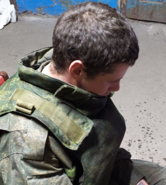 Боевик через минные поля пришел сдаться украинским военным. Что он рассказал?