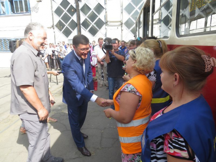 Мэр Мариуполя обрадовал сотрудников ТТУ повышением зарплаты (ФОТО+ВИДЕО)