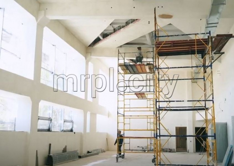 Как идет реконструкция плавбассейна олимпийского уровня в Мариуполе