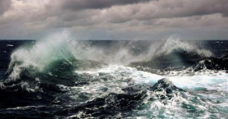 Морской шторм опасен для мариупольского порта – предупреждение спасателей