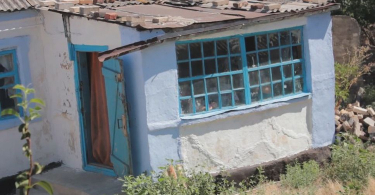Жители приазовского поселка создают в заброшенном доме социальный центр (ВИДЕО)