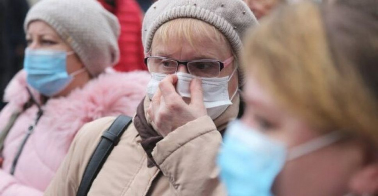 В Украине за время эпидемии подтверждено более 557 тысяч случаев COVID-19, около половины - выздоровели