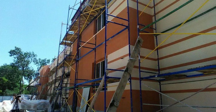 В Мариуполе для маломобильных граждан оборудуют жилье (ФОТО)