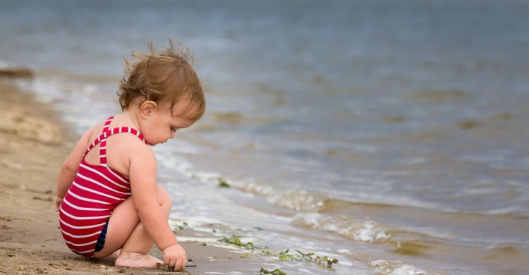 За два месяца на пляжах Мариуполя потерялись 17 детей