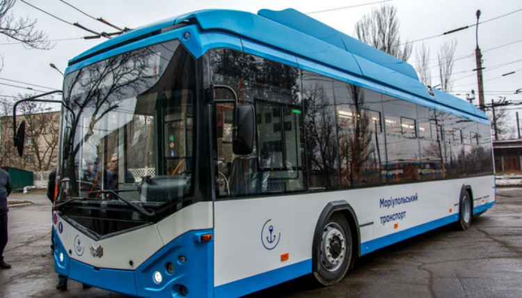 В Мариуполе 50 лет назад на линию вышел первый троллейбус: как менялась транспортная история (ФОТО)