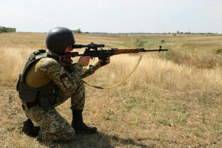 Пограничники Донецкой области показали тактическую подготовку в полевых условиях (ФОТО)