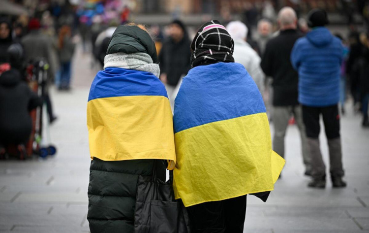 Тимчасовий захист українських біженців за кордоном діятиме до 4 березня 2025 року – що буде потім